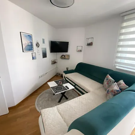 Cozy Corner Stupine, *